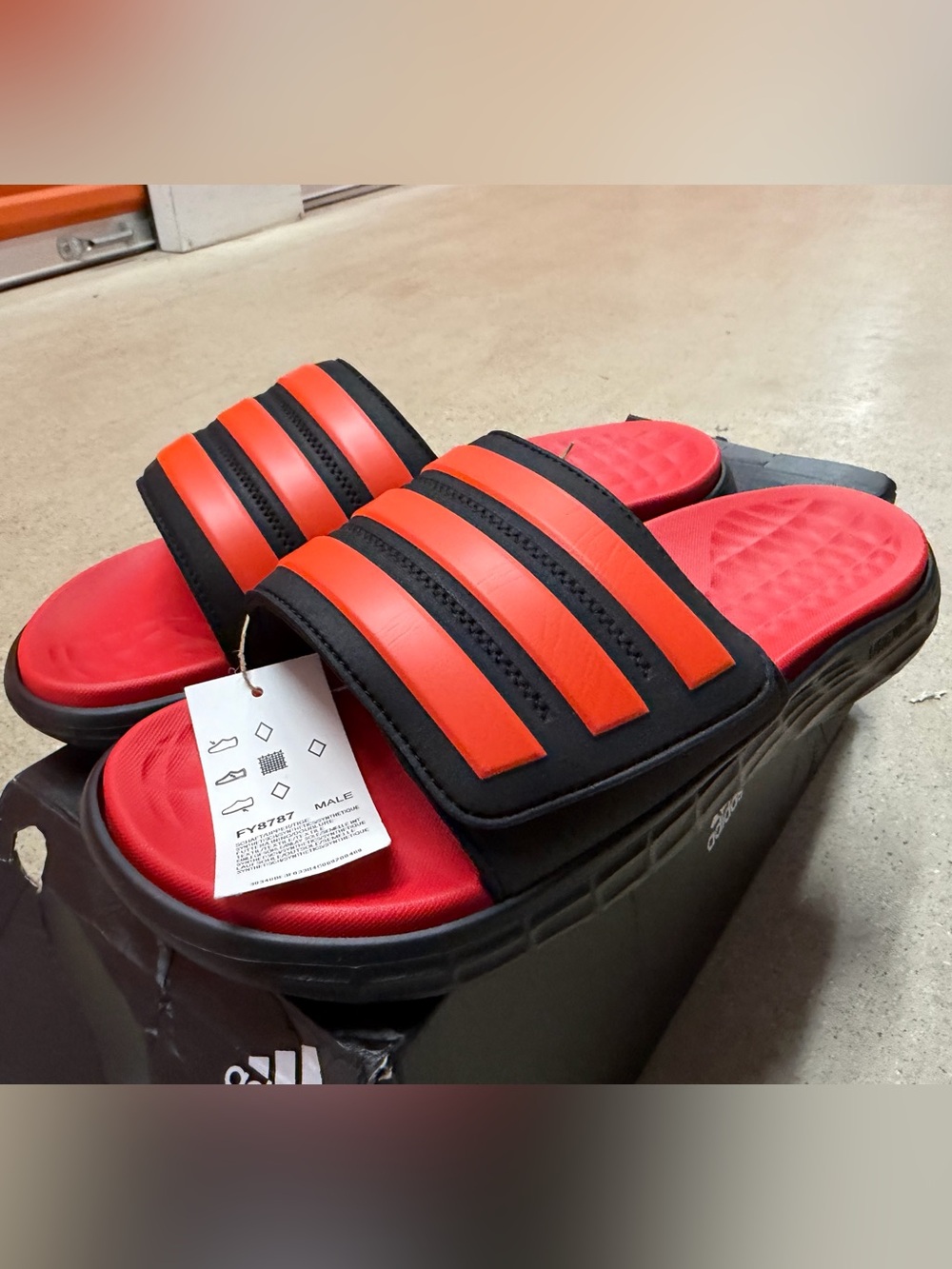 NWB Adidas Men’s Duramo Red and Black Slide Sandals Size 10